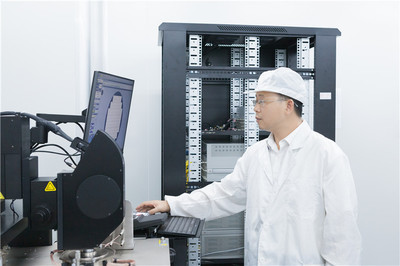 執(zhí)著科技，努力創(chuàng)“芯”——記江蘇省“最美科技工作者”洪根深的電子技術開發(fā)之路